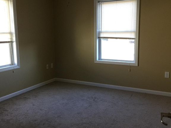 4th image of 413 Buermann Ave