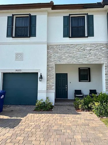 10273 SW 231st Ln Photo 1