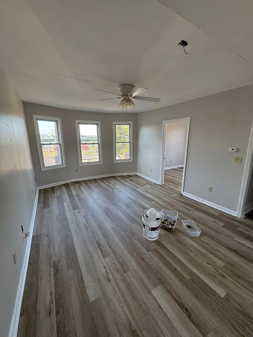 Beautiful 4 Bedroom homes in the heart of West Springfield! — Photo 4