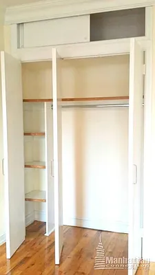 Rented by Manhattan Connection | media 24