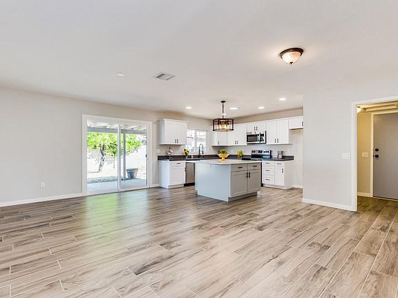 5th image of 14631 N 26th Ave