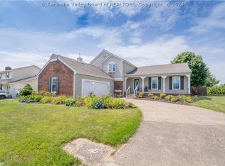 104 Elite Hts, Hurricane, WV 25526