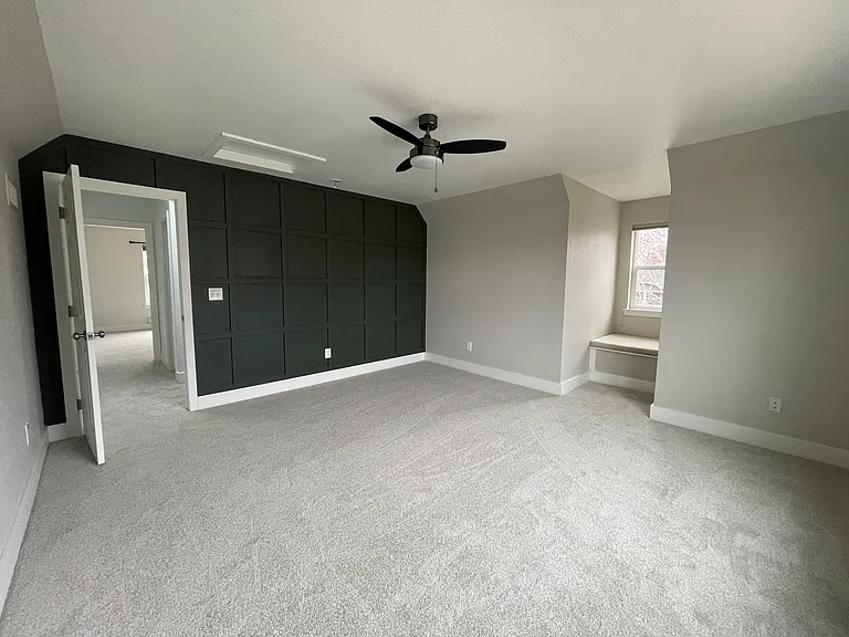 Guest Bedroom 2 (approx. 13'x13')