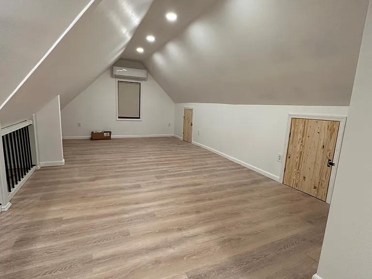 34 James St #2 — Photo 15