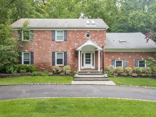 4 Priory, Melville, NY 11747