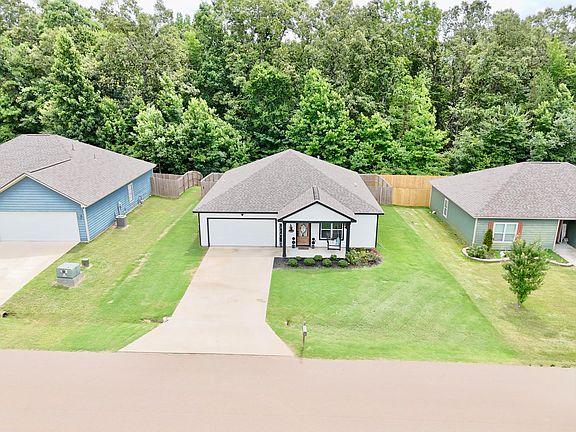 3rd image of 70 Thaxton Hills Dr