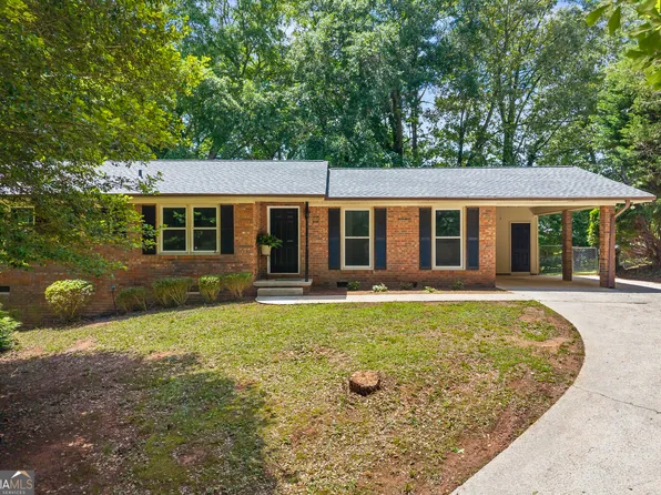 258 Pebble Creek Dr, Toccoa, GA 30577