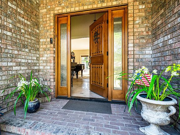 3rd image of 4032 Vega Loop