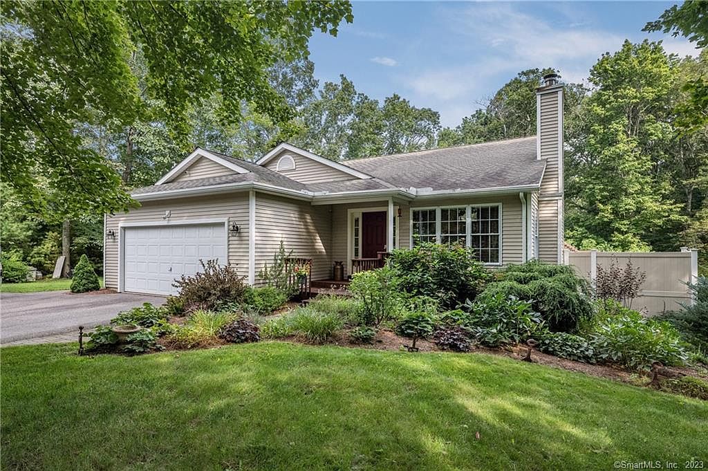 6 Rachel Ln, Voluntown, CT 06384 Zillow