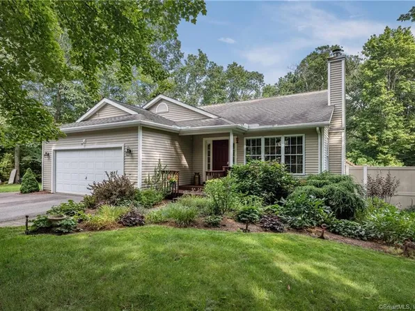 6 Rachel Lane, Voluntown, CT 06384