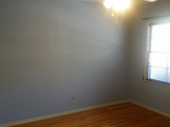 3rd image of 4335 Avocado St