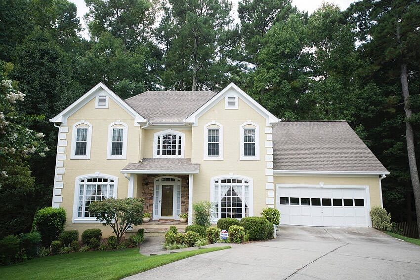 1st image of 143 Woodshyre Ct