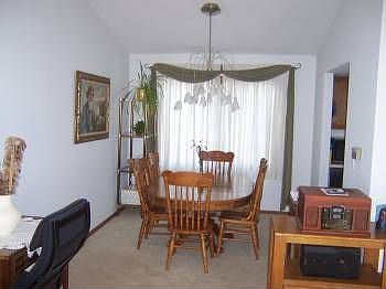 2nd image of 4815 Castaway Ln