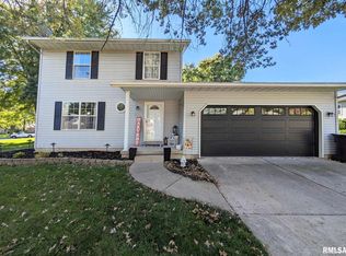 134 Eastwood Dr, East Peoria, IL 61611