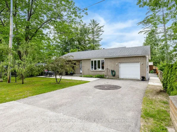 39 McCague St, Wasaga Beach, ON L9Z 2E5