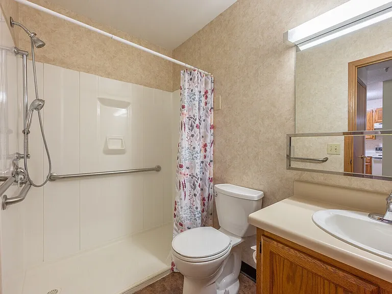 35900 Westminister Ave #12 — Photo 8