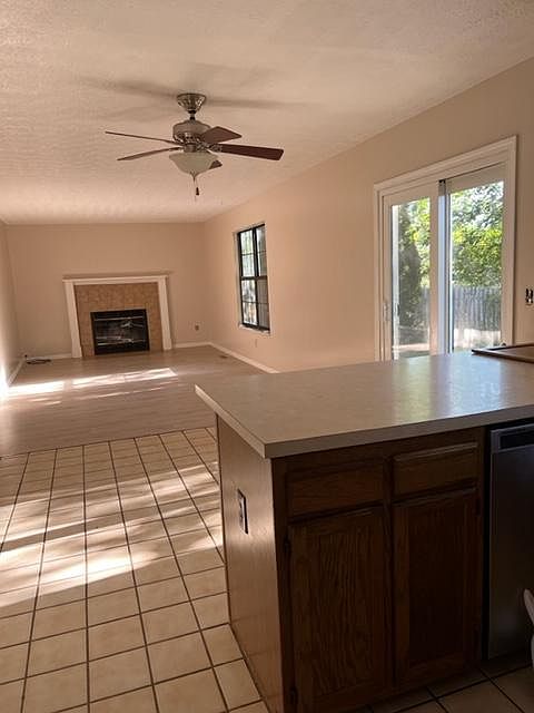 Sunny morning in the family room w breakfast area
