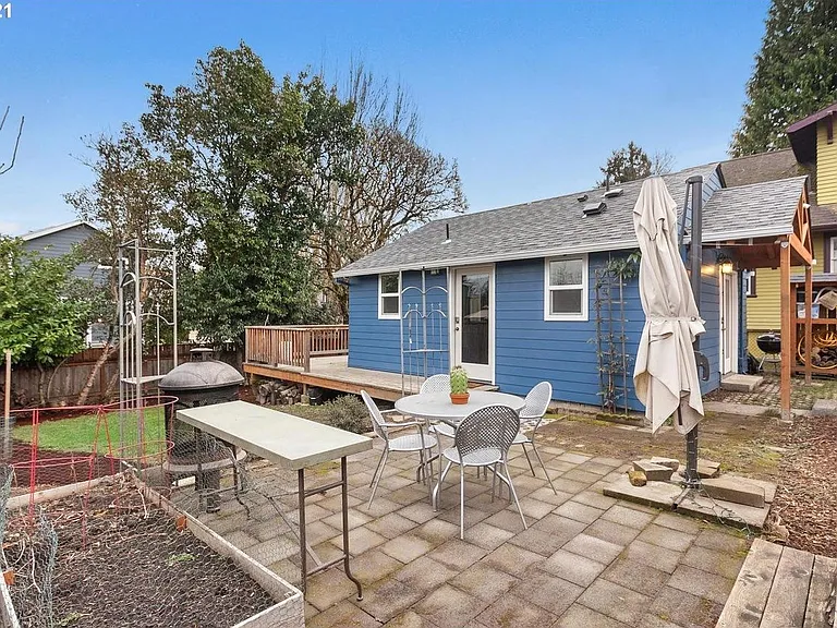 3828 SE 13th Ave #B — Photo 1