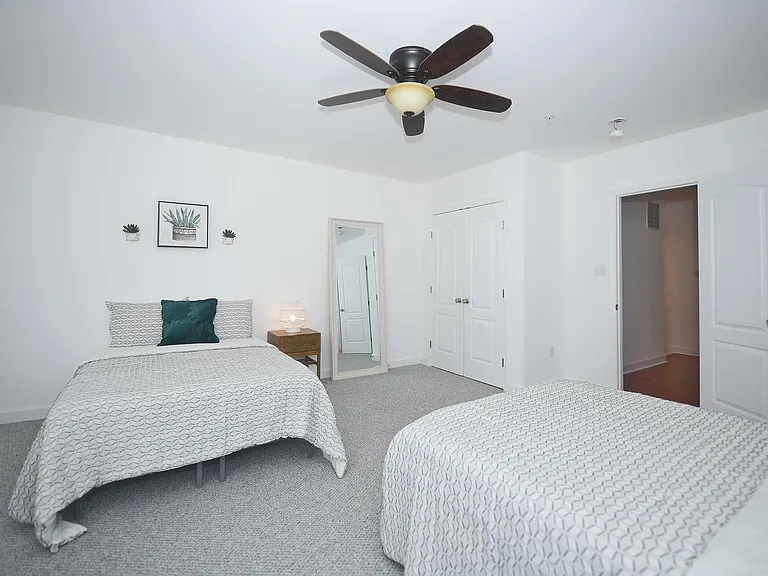 1624 Light St — Photo 20