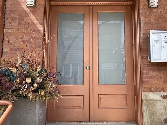 2nd image of 1656 N Saint Louis Ave