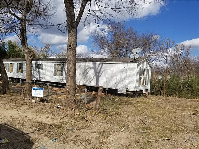 1st image of 3111 Mary St