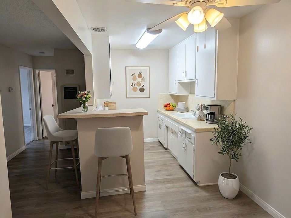 1st image of 11936 Burbank Blvd APT 2