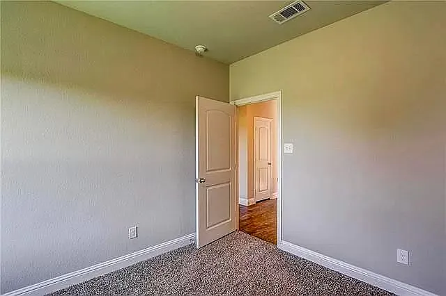 437 Canvas Ct — Photo 11