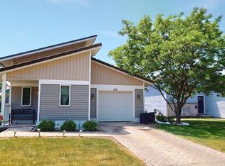 1521 11th St, Waukegan, IL 60085