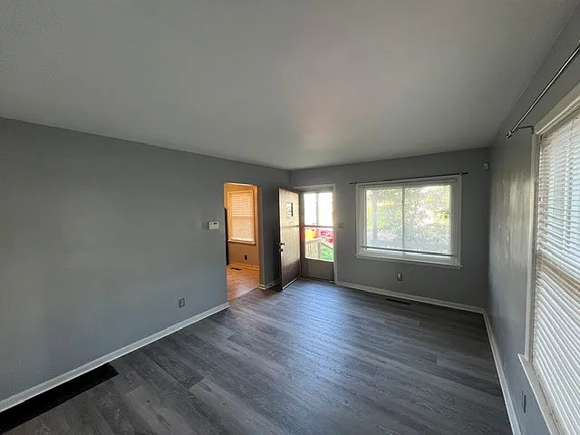 2530 Beulah Rd — Photo 2
