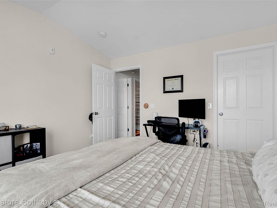 390 Hilton Rd, photo 13