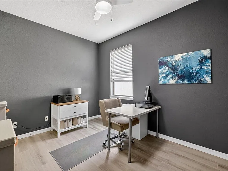 540 SE Monet Dr — Photo 10
