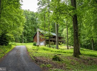 210 Resh Rd, Reinholds, PA 17569