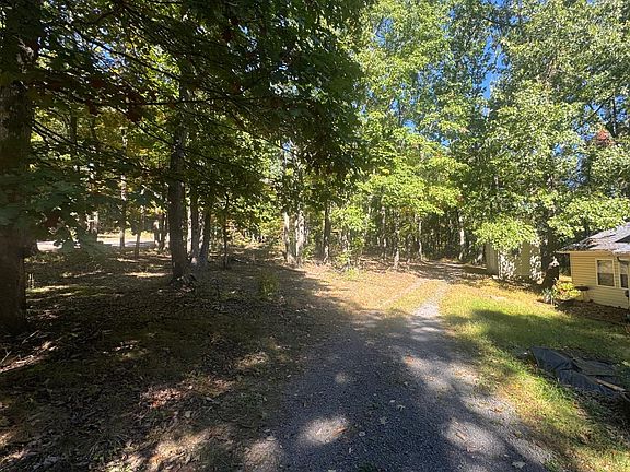 4th image of 48 Big Rock Dr