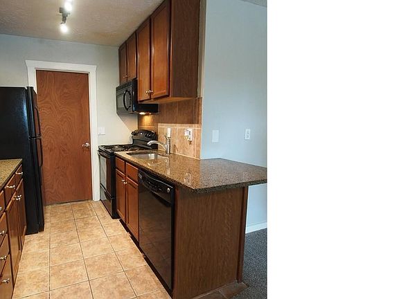 4th image of 8941 Miami St APT 15