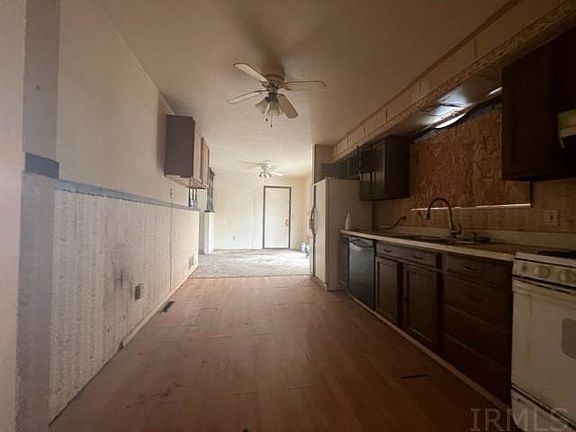 4th image of 1125 W Washington St