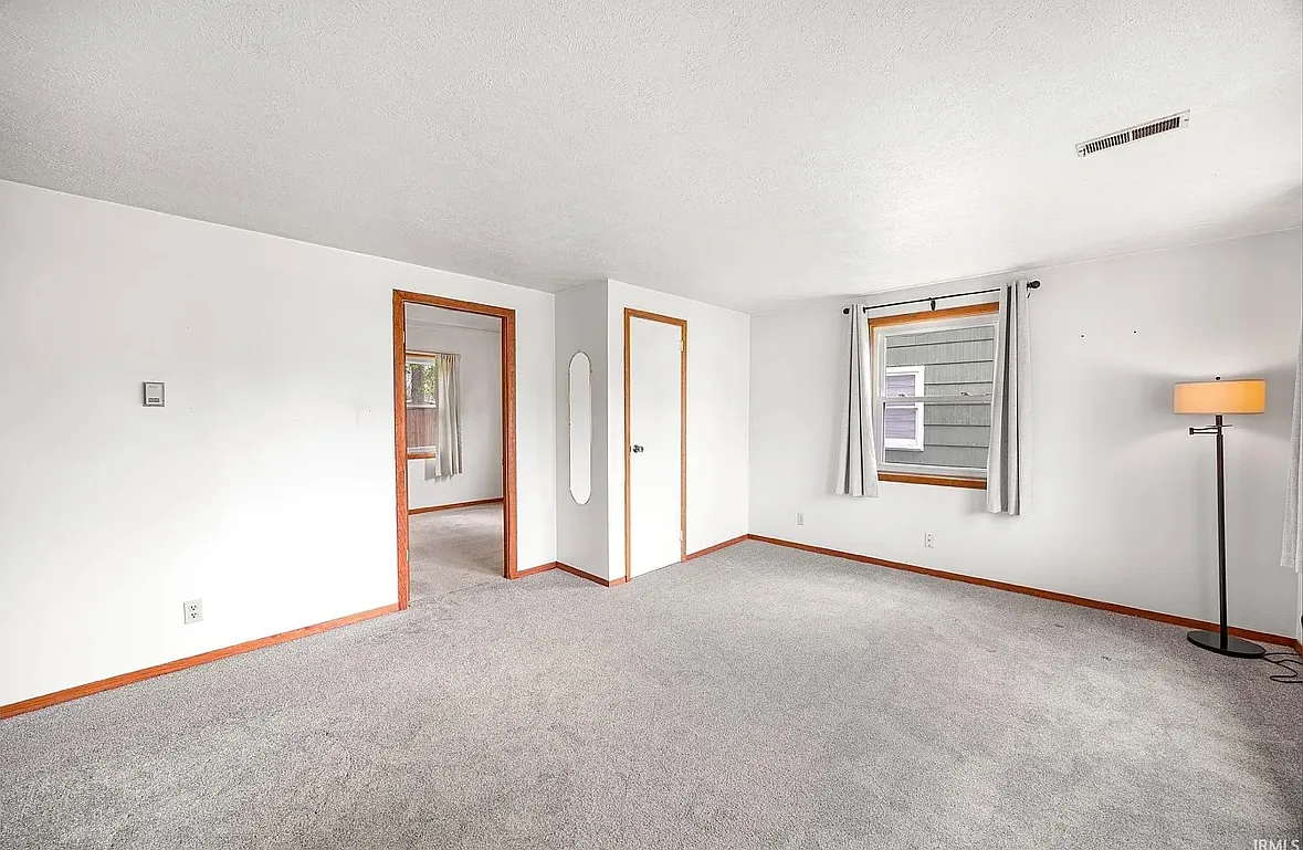 3 bed, 864 sqft, $1,500 — Photo 3