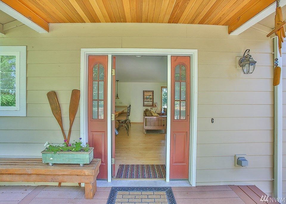 1st image of 17237 Lakepoint Dr SE