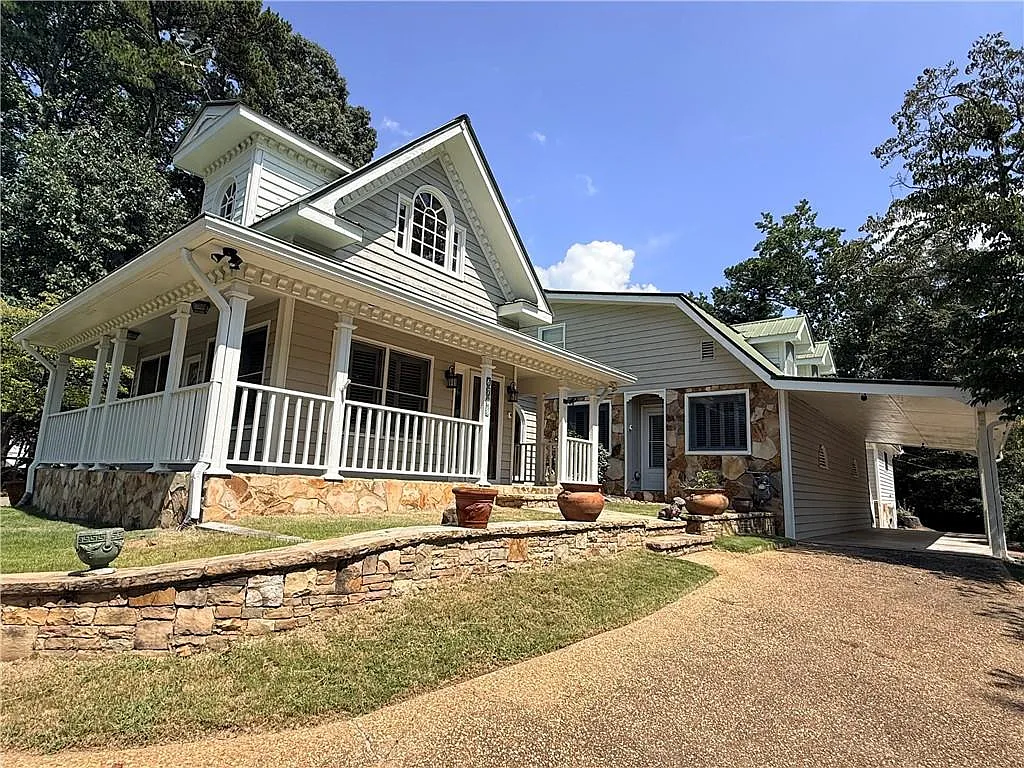 3 bed, 3.0 bath, 3369 sqft, $2,500 — Photo 3