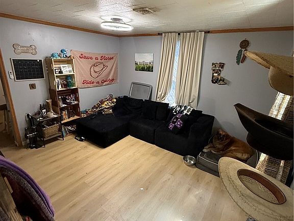 4th image of 625 Henry St
