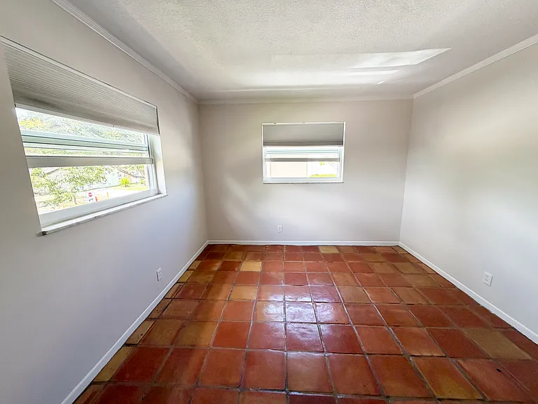 205 NE 3rd St #207 — Photo 9