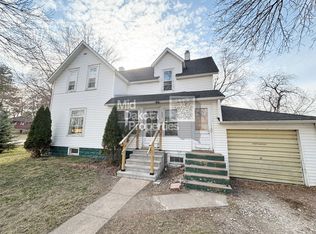735 S Wisconsin St #1, Mitchell, SD 57301
