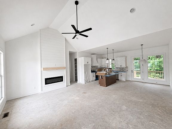 2nd image of 724 Beckridge Rd Lot 46