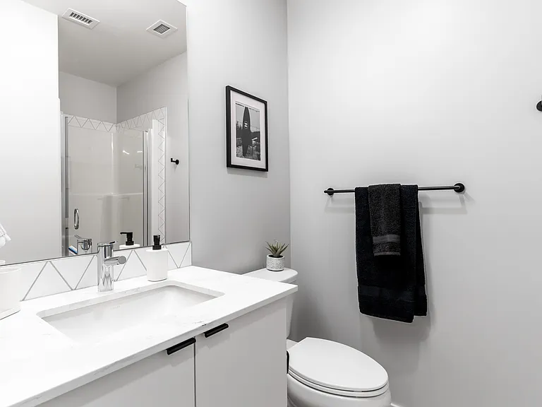 10022 110th St NW — Photo 9
