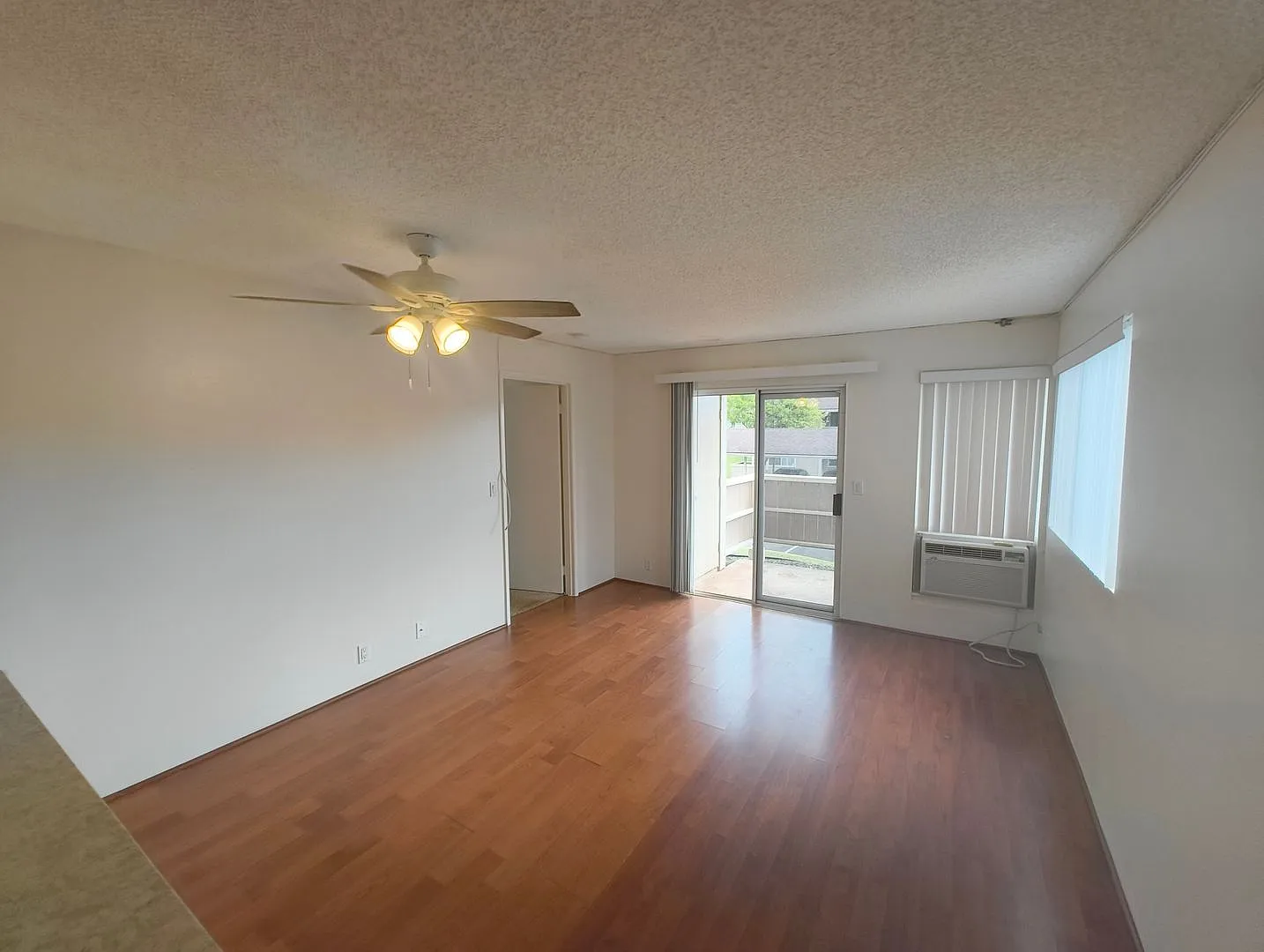 Spacious 3BR/2BA in Mililani - Available Now! — Photo 3