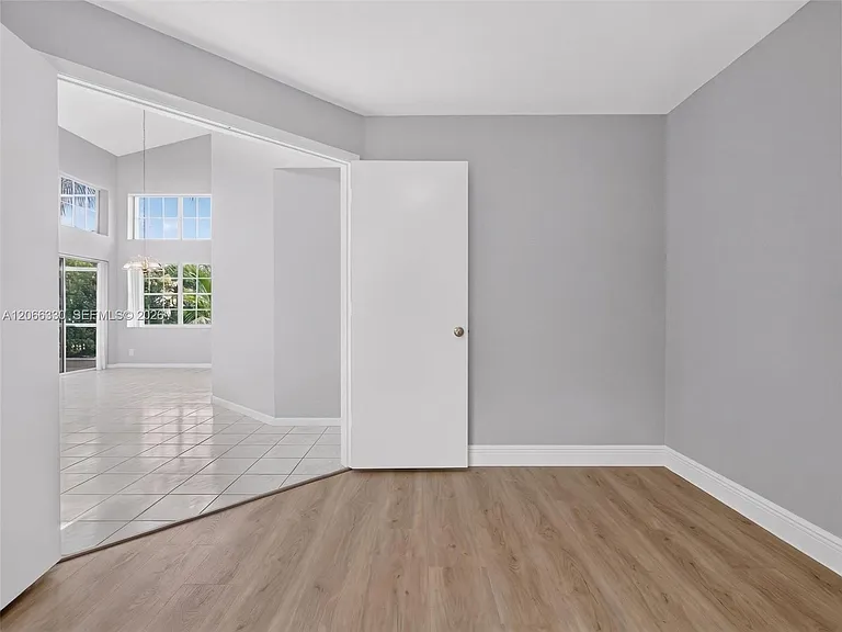 1520 Seabay Rd — Photo 53