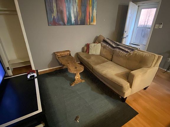 3rd image of 2216 W Grace St #3
