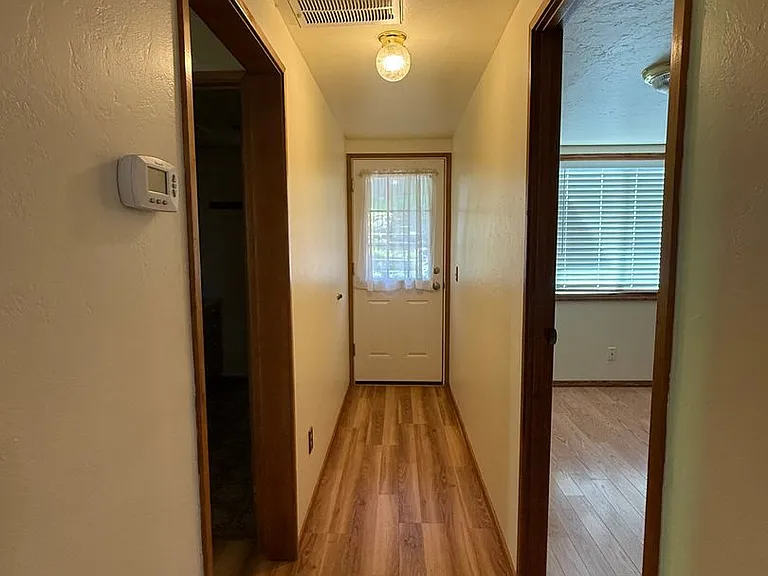 282 Sheridan St — Photo 8