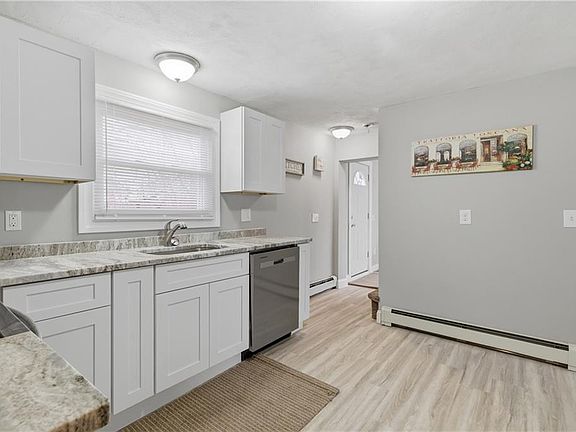 5th image of 1 Pierce St