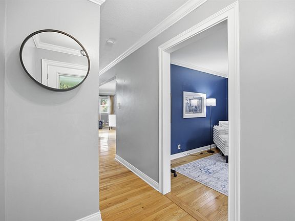 5th image of 3035 Earl Dr