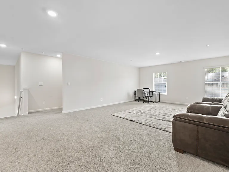 2725 Piper Dr — Photo 24